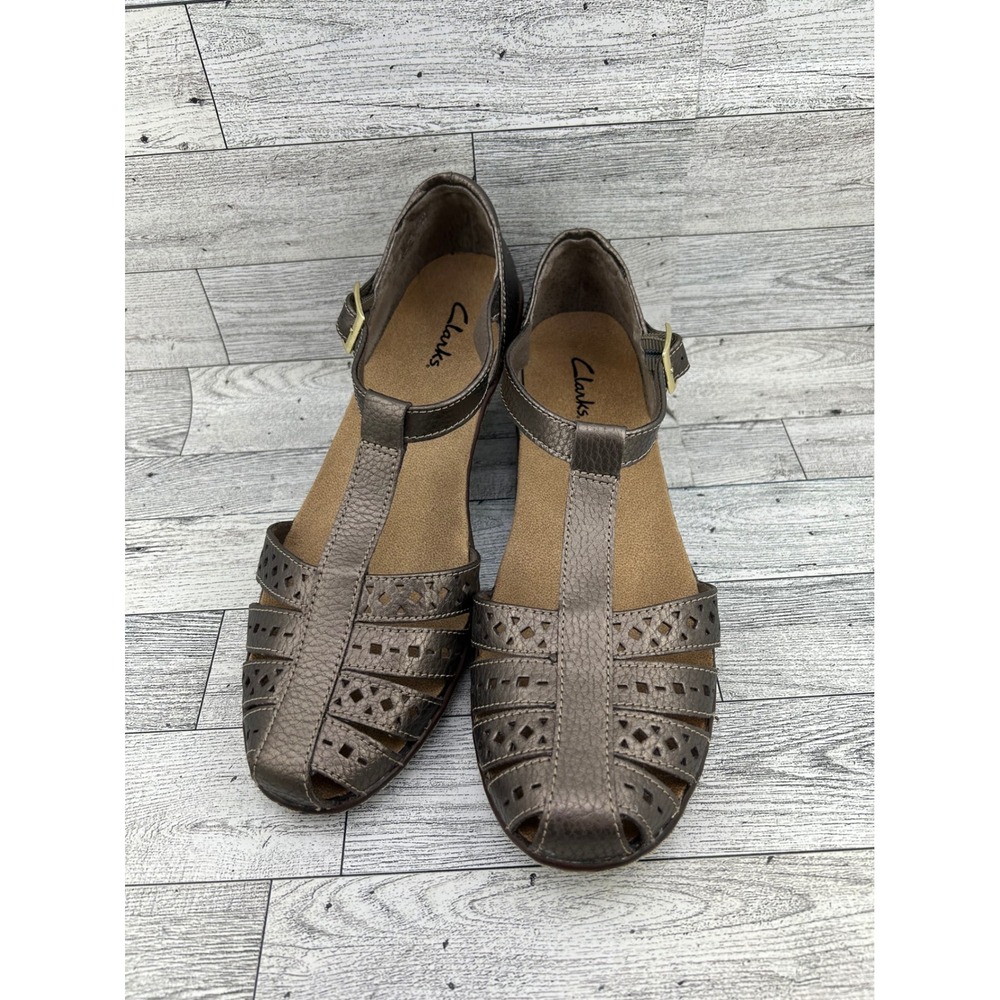 Clarks Women Metallic‎ Bronze Leather T-Strap Laser Cut Wedge Sandals Size 8M